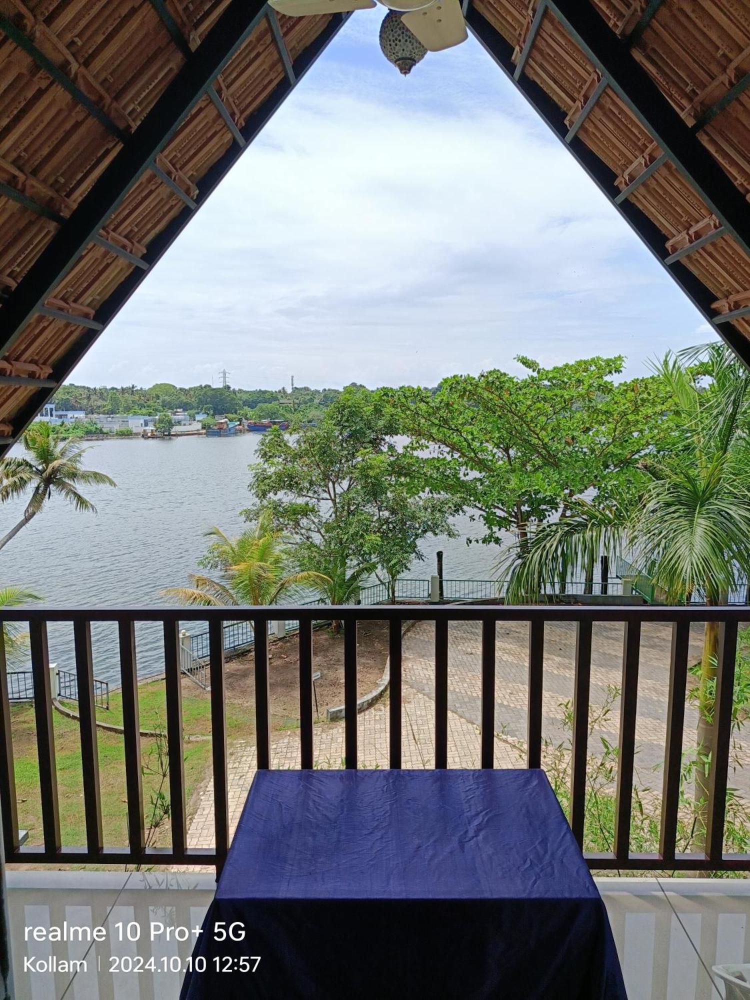 Ripples Backwater Resort, Коллам Екстер'єр фото